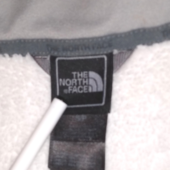 The North Face Breast Cancer Awareness Fleece - Picture 7 of 9